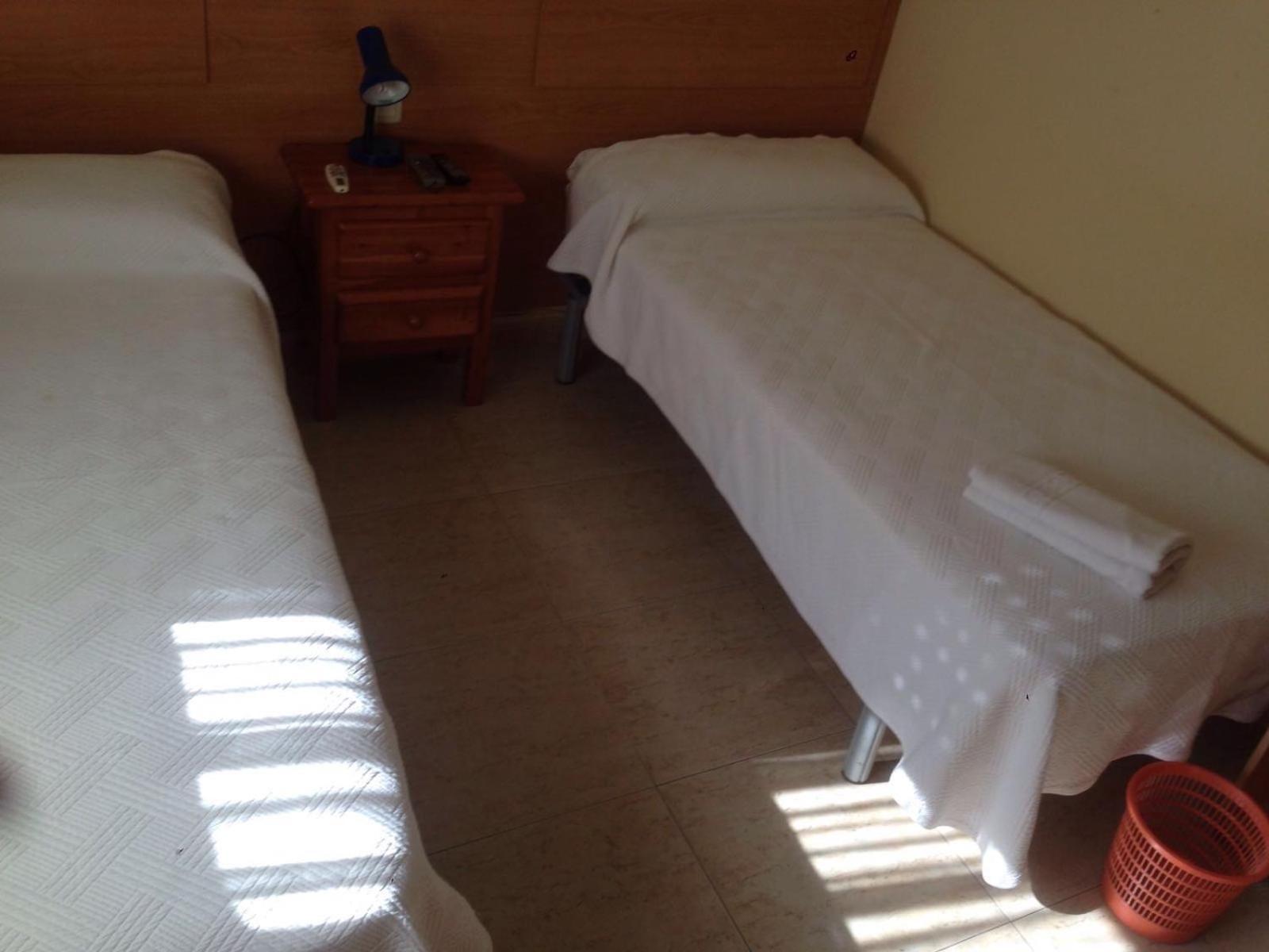 Hostal Jose Luis Брунете Экстерьер фото