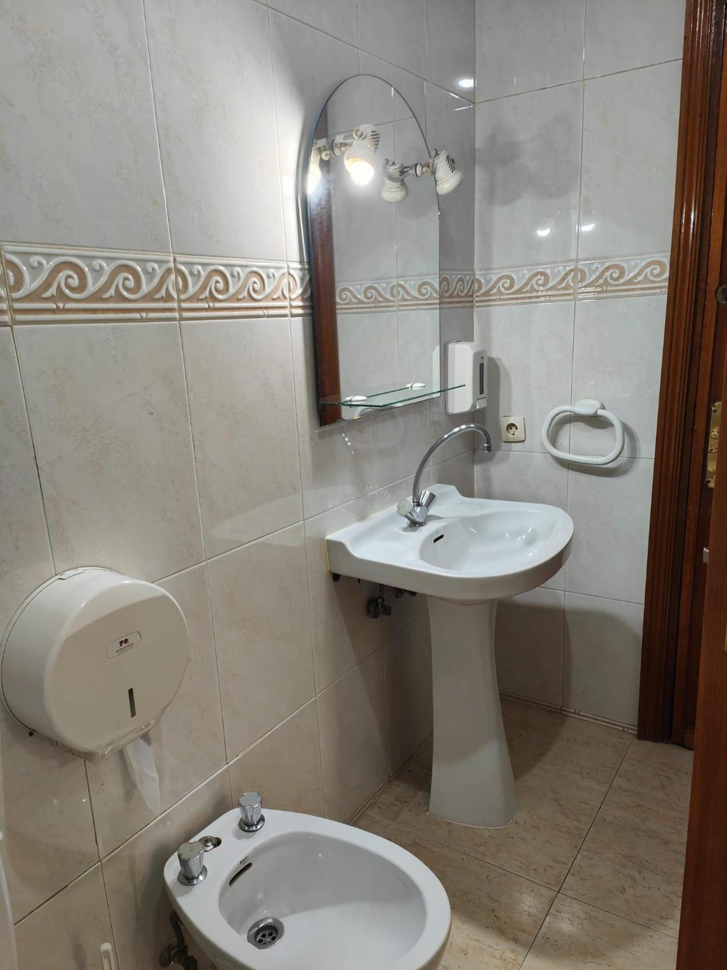 Hostal Jose Luis Брунете Экстерьер фото