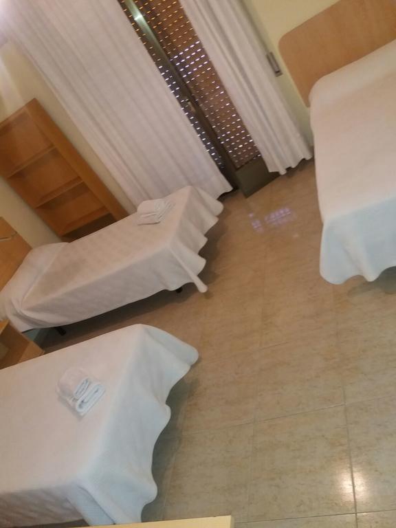 Hostal Jose Luis Брунете Экстерьер фото