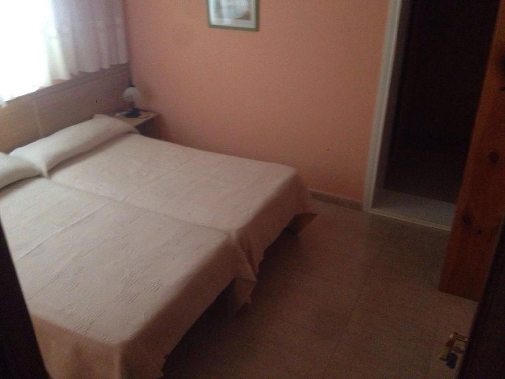 Hostal Jose Luis Брунете Экстерьер фото