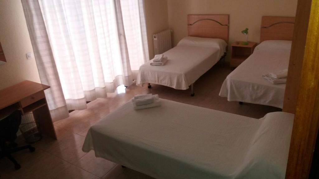 Hostal Jose Luis Брунете Экстерьер фото
